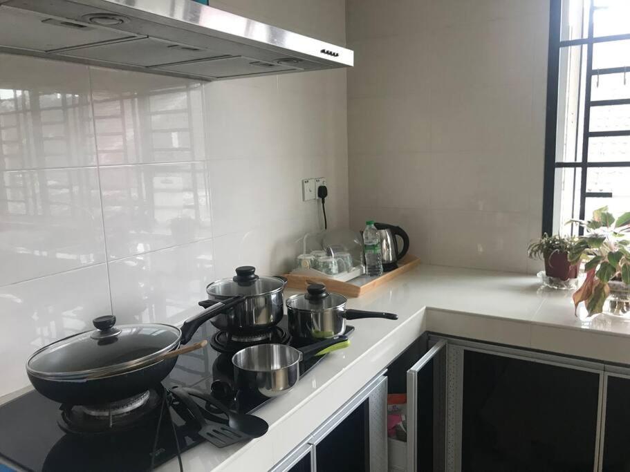 Terrace House Near Stulang Laut Ciq Midvalley Ksl For 7Pax Τζόχορ Μπάχρου Εξωτερικό φωτογραφία