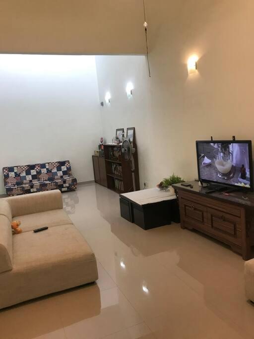 Terrace House Near Stulang Laut Ciq Midvalley Ksl For 7Pax Τζόχορ Μπάχρου Εξωτερικό φωτογραφία