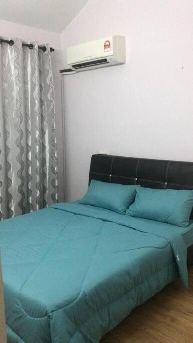 Terrace House Near Stulang Laut Ciq Midvalley Ksl For 7Pax Τζόχορ Μπάχρου Εξωτερικό φωτογραφία