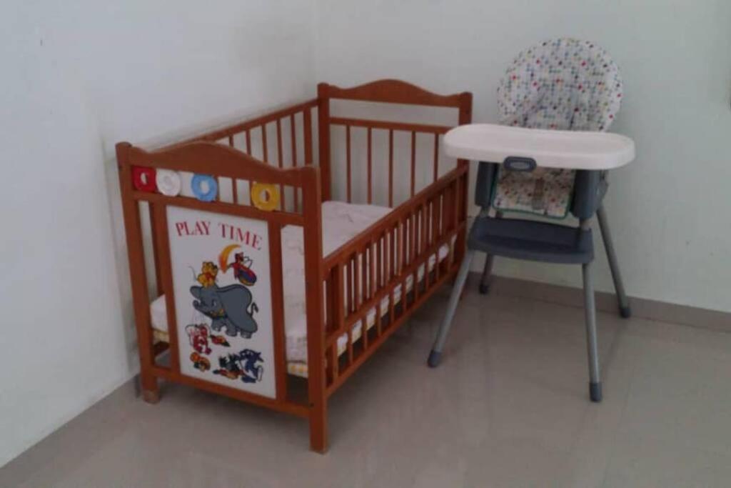 Terrace House Near Stulang Laut Ciq Midvalley Ksl For 7Pax Τζόχορ Μπάχρου Εξωτερικό φωτογραφία