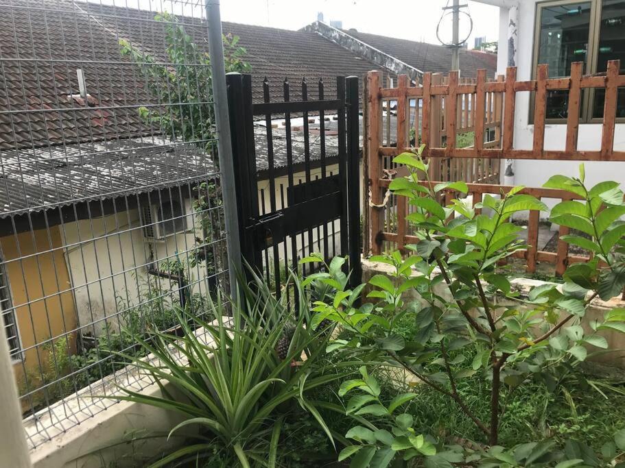 Terrace House Near Stulang Laut Ciq Midvalley Ksl For 7Pax Τζόχορ Μπάχρου Εξωτερικό φωτογραφία