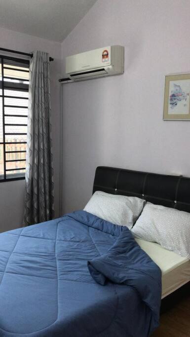Terrace House Near Stulang Laut Ciq Midvalley Ksl For 7Pax Τζόχορ Μπάχρου Εξωτερικό φωτογραφία