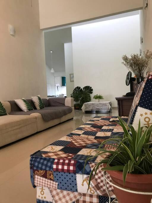 Terrace House Near Stulang Laut Ciq Midvalley Ksl For 7Pax Τζόχορ Μπάχρου Εξωτερικό φωτογραφία